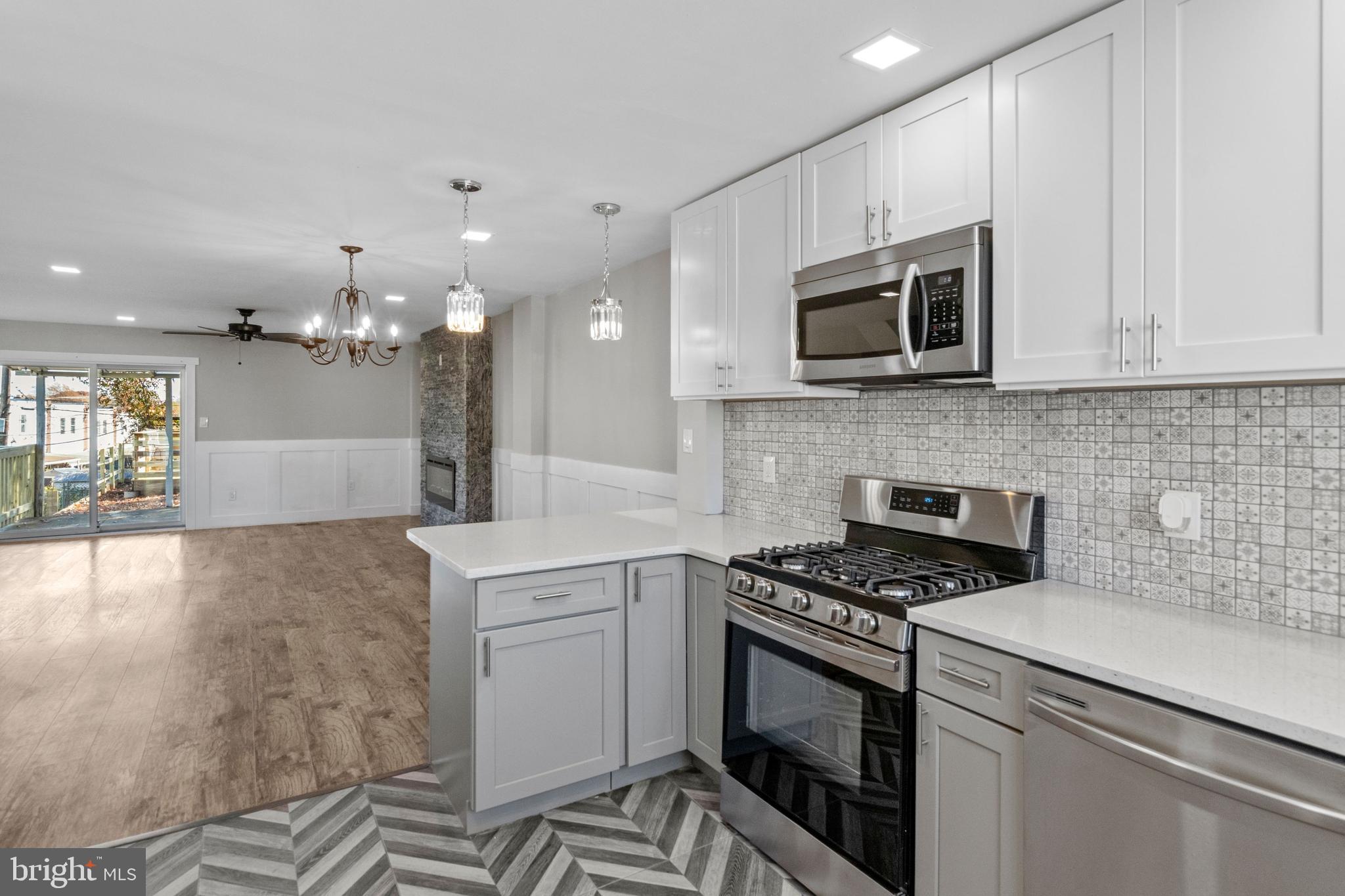 4201 Lawnside Road Philadelphia, PA 19154 - Photo 7 of 31 Gallery Image 7