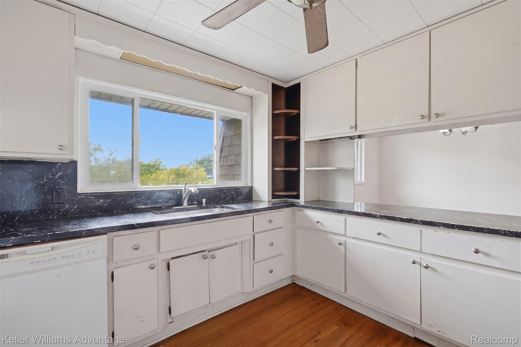 23589 Van Born Road Taylor, MI 48180 - Photo 50 of 77 23589 van born rd-59.jpg