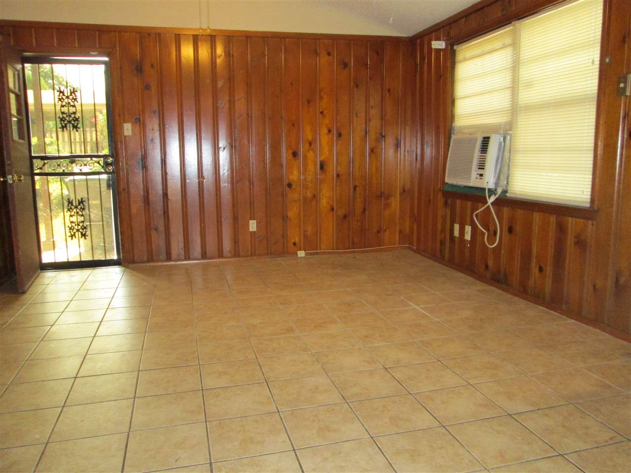 4519 Applegate Road Memphis, TN 38109 - Photo 4 of 12