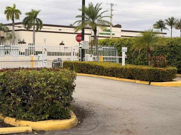 $1,675 | 1800 Southwest 81st Avenue, Unit 1100, North Lauderdale, FL 33068