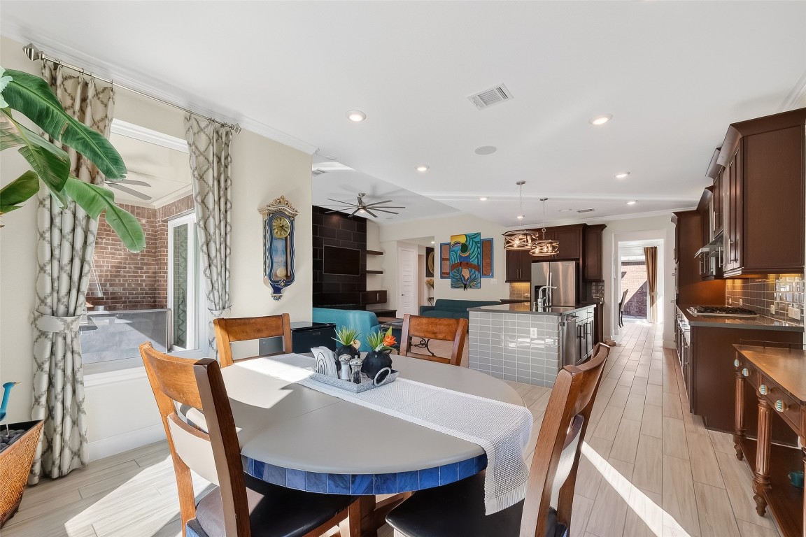 51 Scepter Ridge Sugar Land, TX 77498 - Photo 23 of 46 a view of a dining room with furniture
