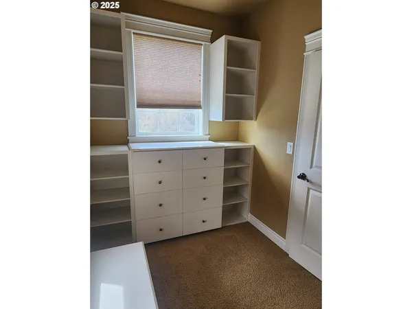$555,000 | 102 Sarah Bear Lane, Winston, OR 97496