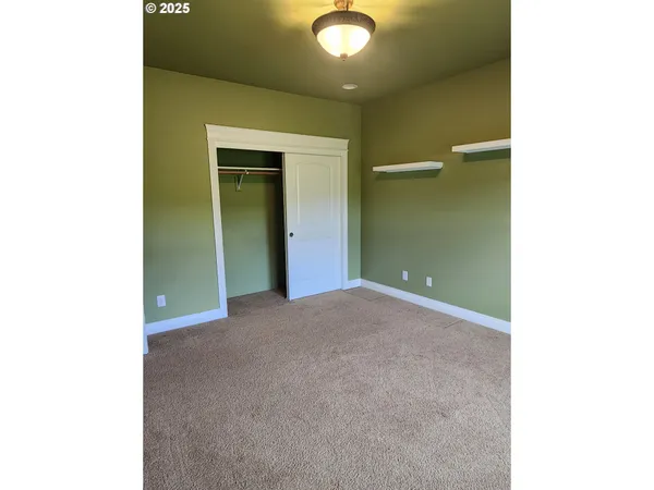 $555,000 | 102 Sarah Bear Lane, Winston, OR 97496