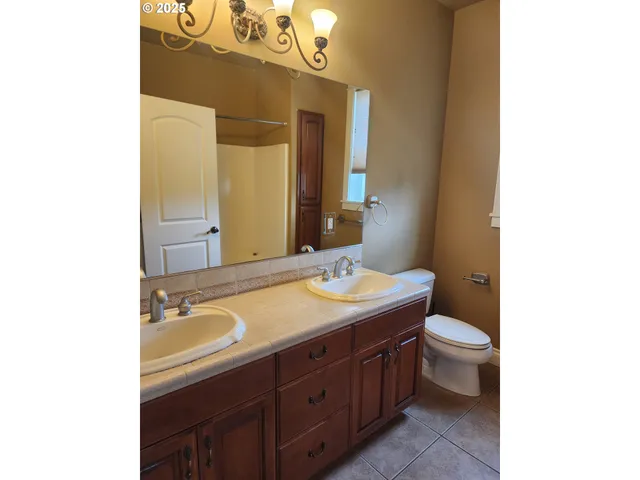 $575,000 | 102 Sarah Bear Lane, Winston, OR 97496