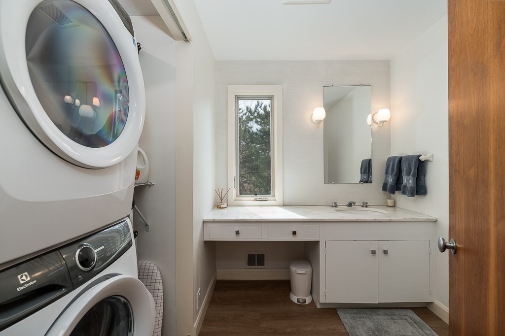 17 Eaglehead Road Manchester, MA 01944 - Photo 16 of 42