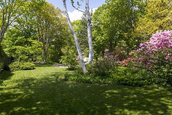 17 Eaglehead Road Manchester, MA 01944 - Photo 36 of 42