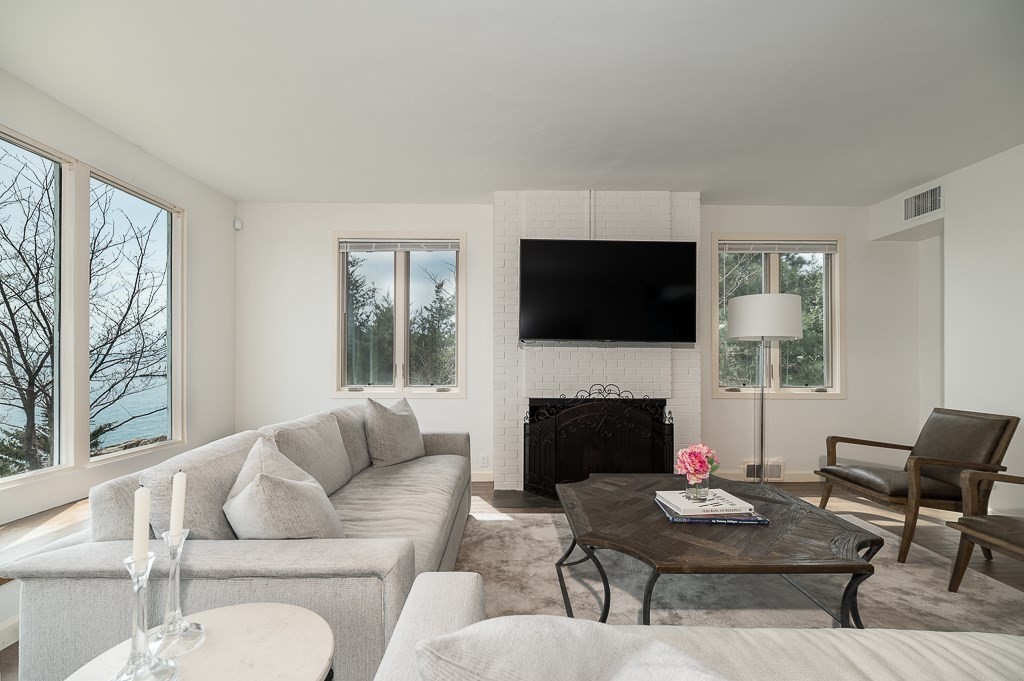 17 Eaglehead Road Manchester, MA 01944 - Photo 8 of 42