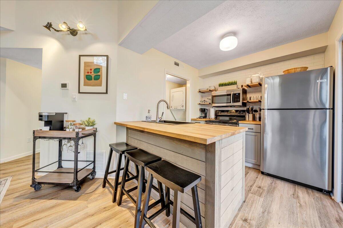 709 Laurelwood Roseland, VA 22967 - Photo 16 of 36 15-MIB07458