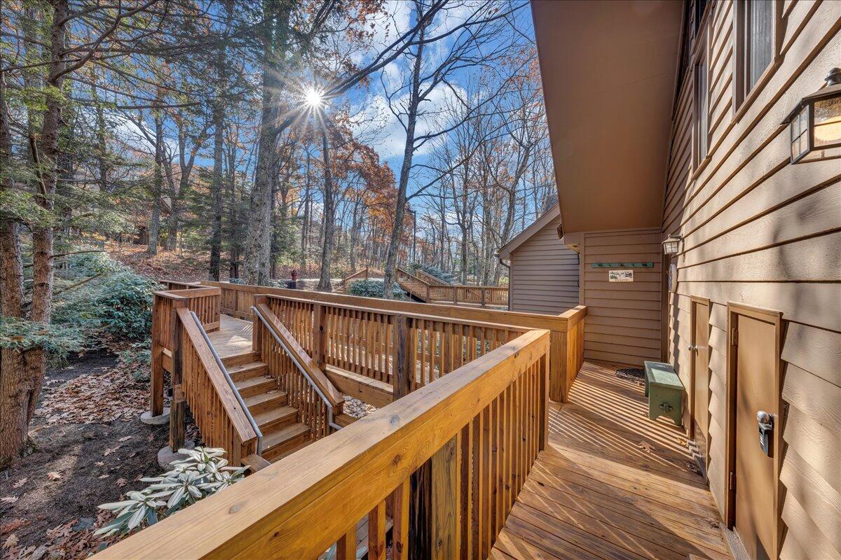 709 Laurelwood Roseland, VA 22967 - Photo 36 of 36 35-MIB07530