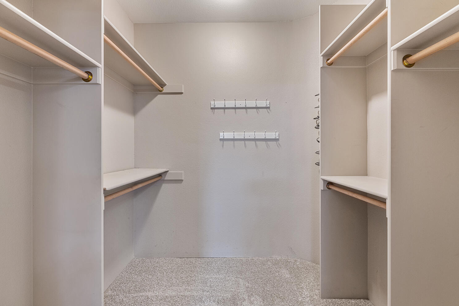 72 Pineridge Lane Eagle Point, OR 97524 - Photo 22 of 34 a view of an empty walk in closet