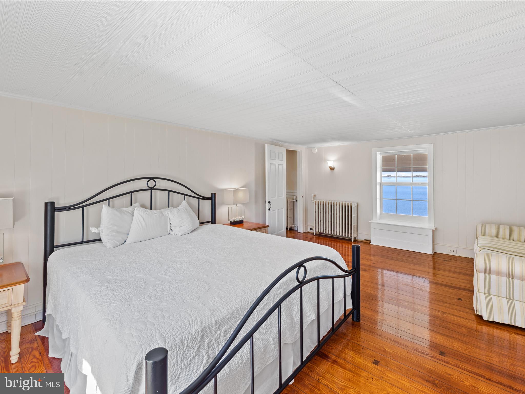 5917 Horns Point Road Cambridge, MD 21613 - Photo 24 of 107 Primary Bedroom