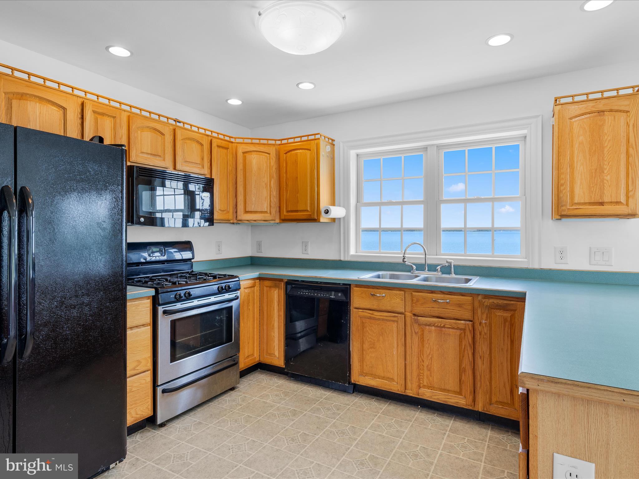 5917 Horns Point Road Cambridge, MD 21613 - Photo 60 of 107 Guest House Kitchen