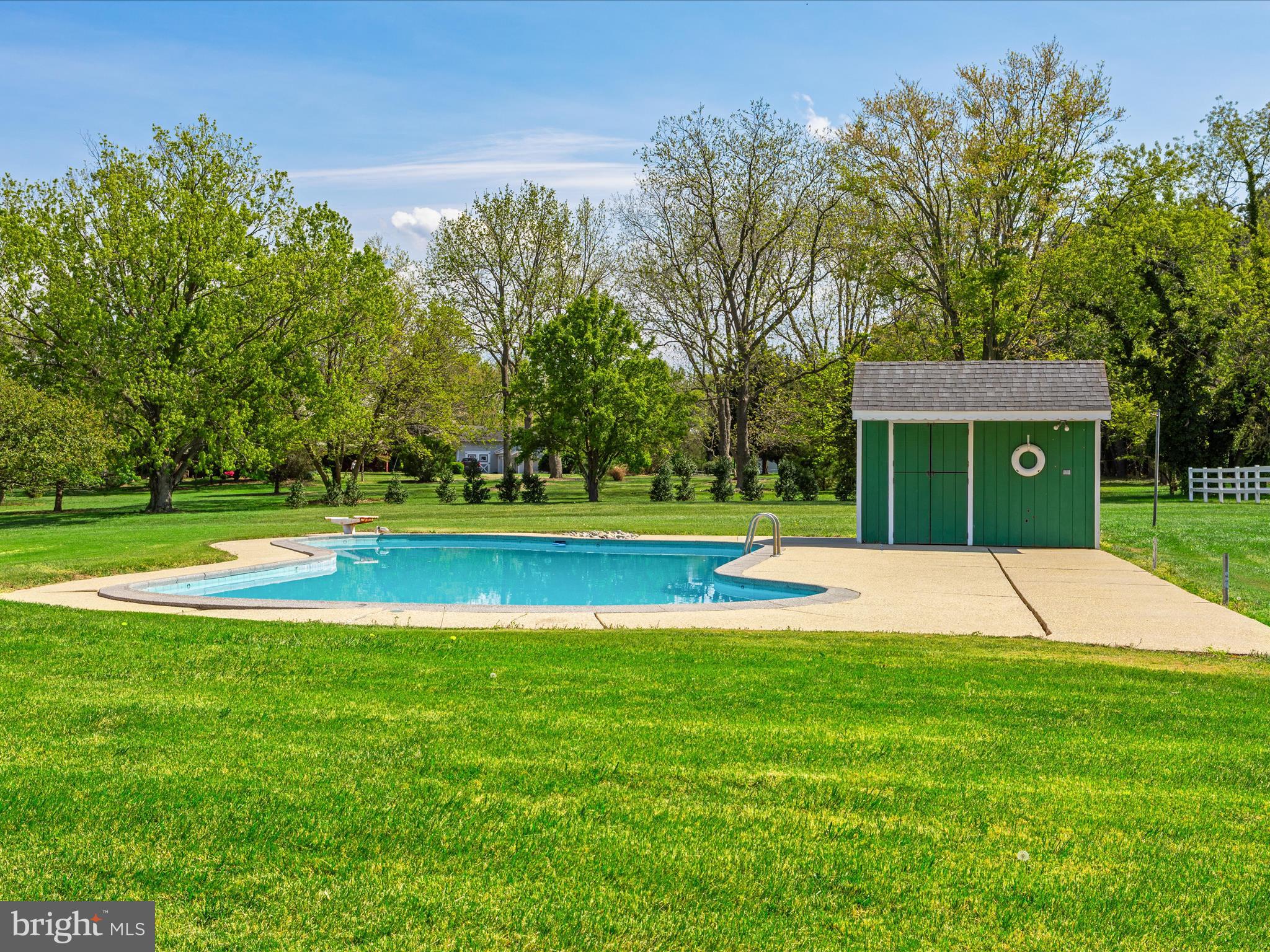 5917 Horns Point Road Cambridge, MD 21613 - Photo 81 of 107 Main House Pool