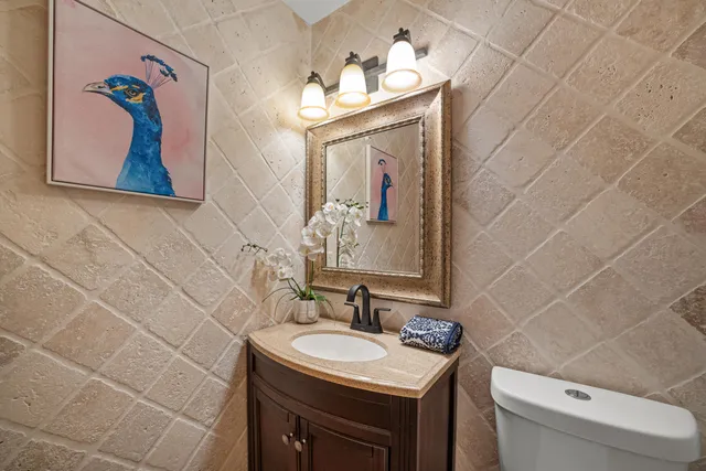 $560,000 | 3504 Canada Goose Crossing, Racine, WI 53403