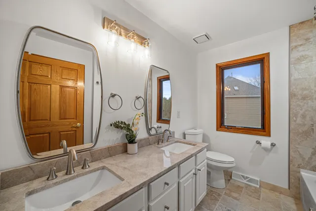 $560,000 | 3504 Canada Goose Crossing, Racine, WI 53403