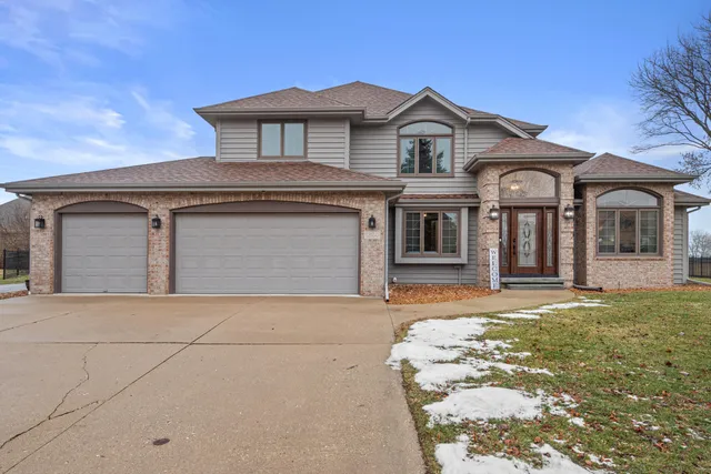 $560,000 | 3504 Canada Goose Crossing, Racine, WI 53403