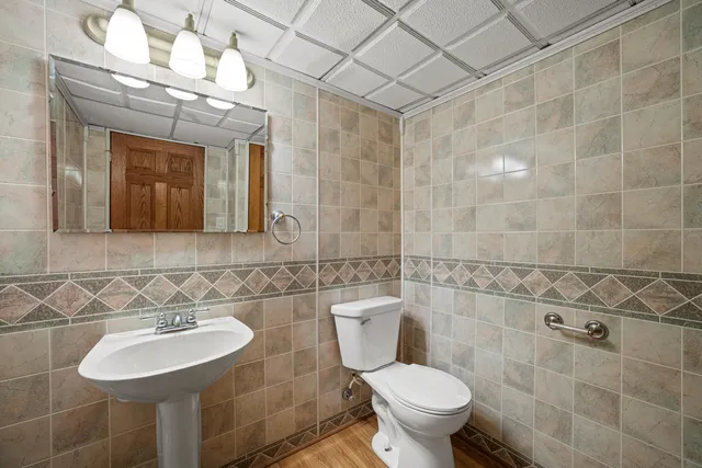 $560,000 | 3504 Canada Goose Crossing, Racine, WI 53403