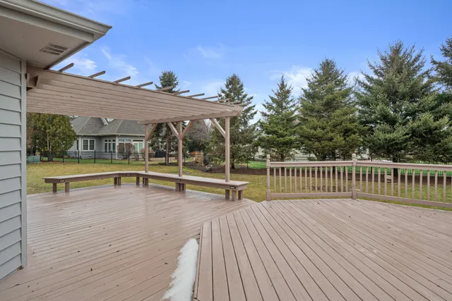 $560,000 | 3504 Canada Goose Crossing, Racine, WI 53403
