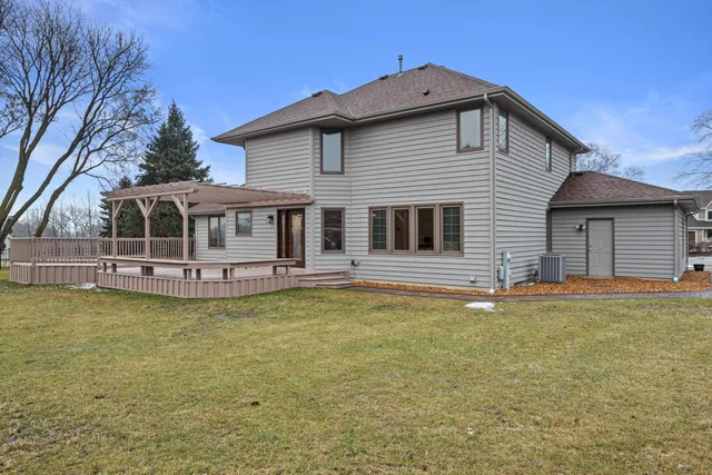$560,000 | 3504 Canada Goose Crossing, Racine, WI 53403
