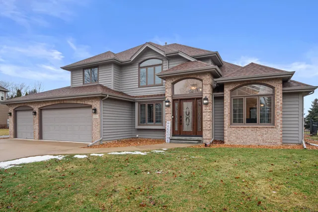 $560,000 | 3504 Canada Goose Crossing, Racine, WI 53403