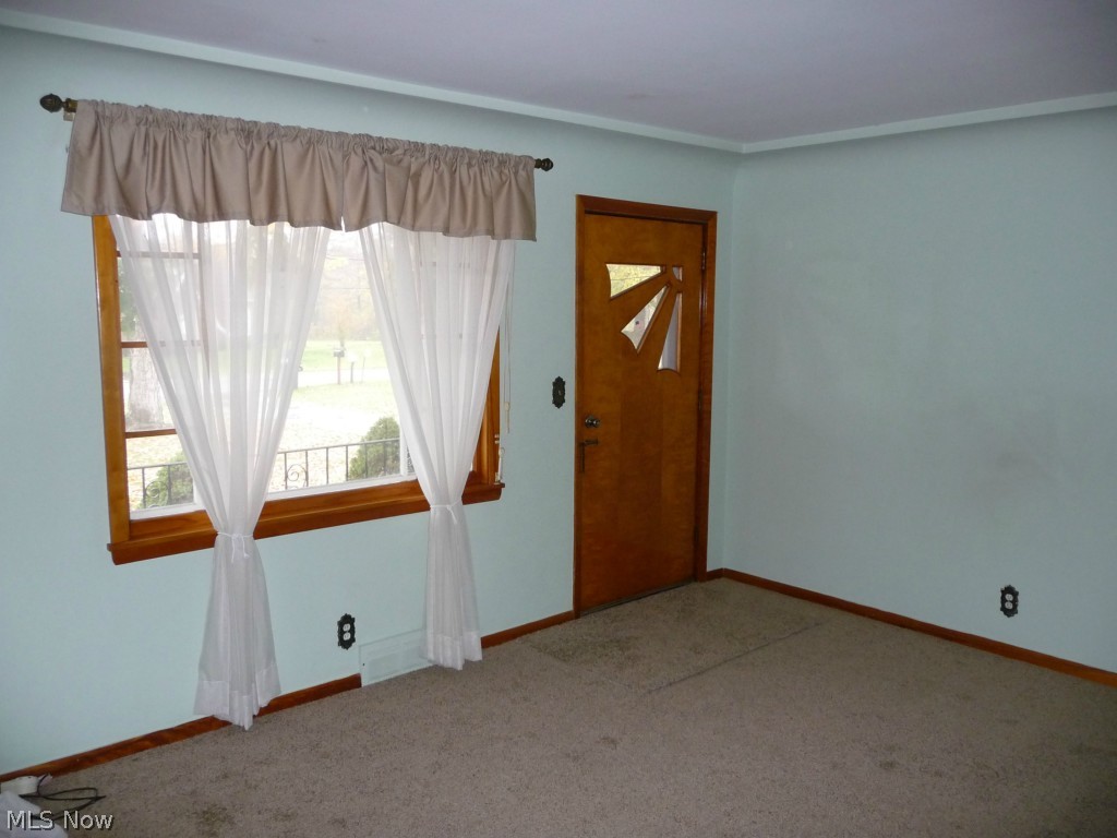 2338 Stillwagon Road Southeast Warren, OH 44484 - Photo 4 of 17 Gallery Image 4