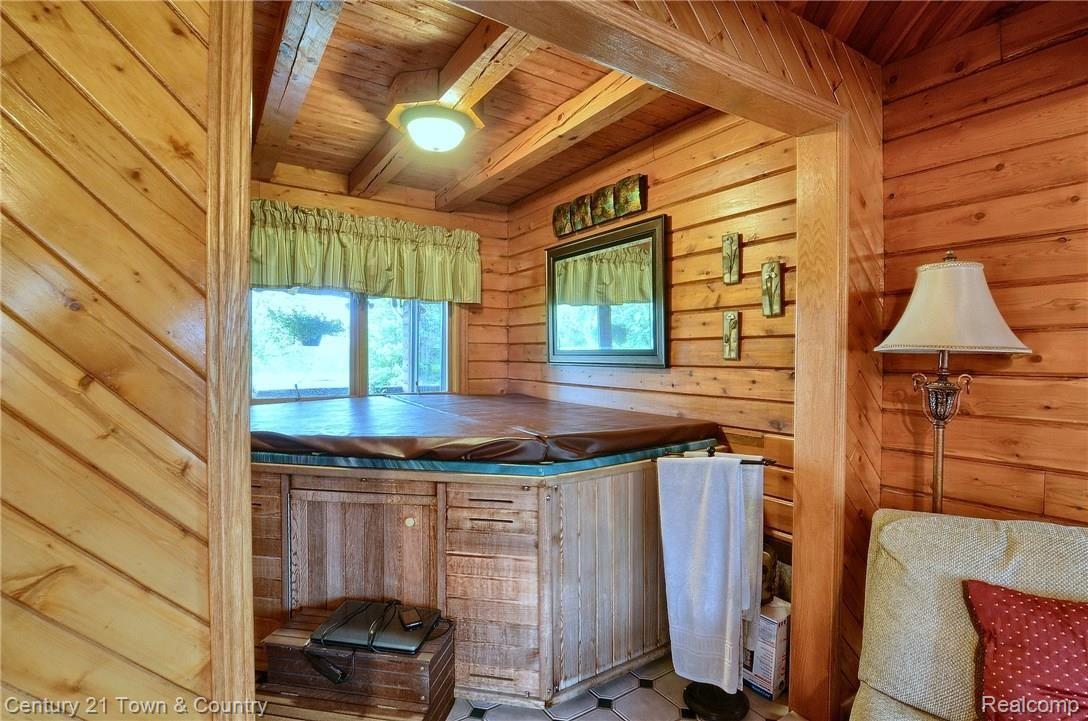 3785 Lake George Road Oxford, MI 48370 - Photo 22 of 46 Hot_Tub.jpg