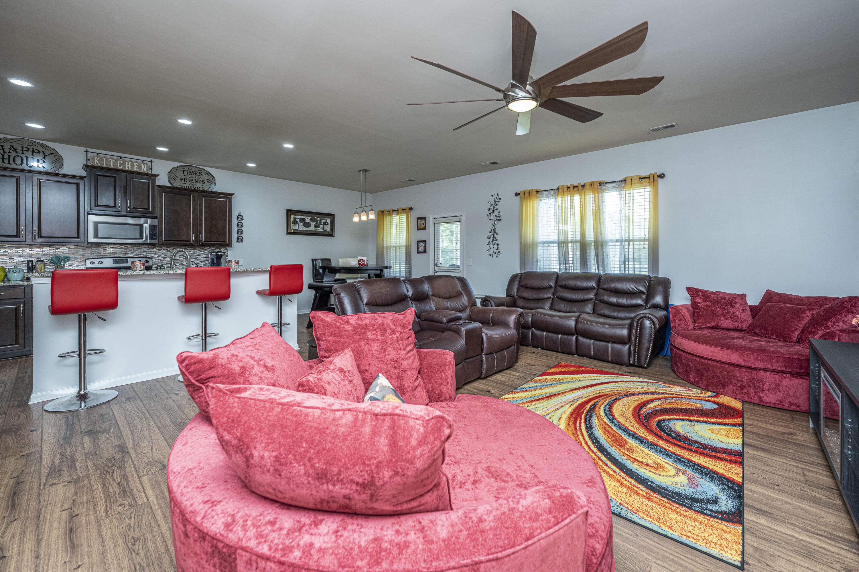 294 Decatur Drive Summerville, SC 29486 - Photo 8 of 20 3FEB324E-4A32-423B-B324-988A0776BF29