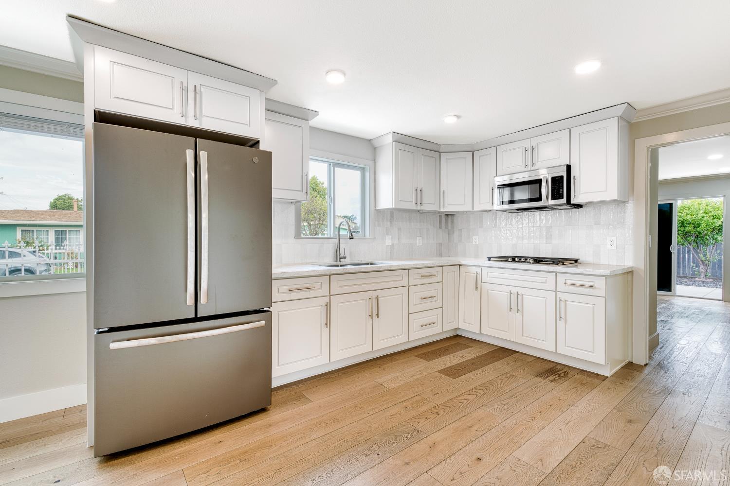 401 Silver Avenue Richmond, CA 94801 - Photo 9 of 29