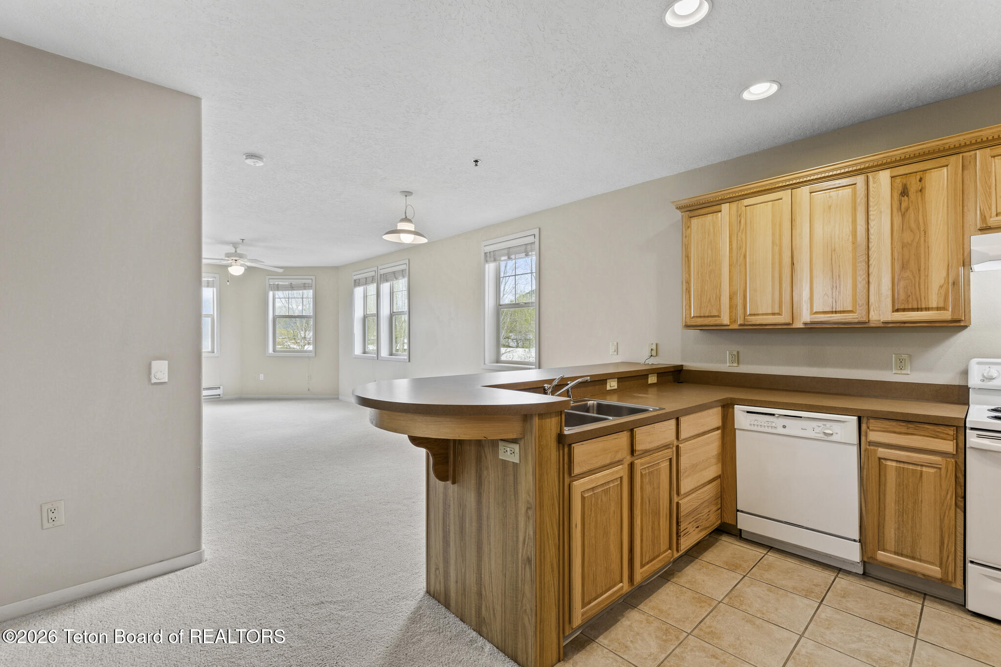 1325 Highway 89, Unit 219 Jackson, WY 83001 - Photo 5 of 15 Kitchen