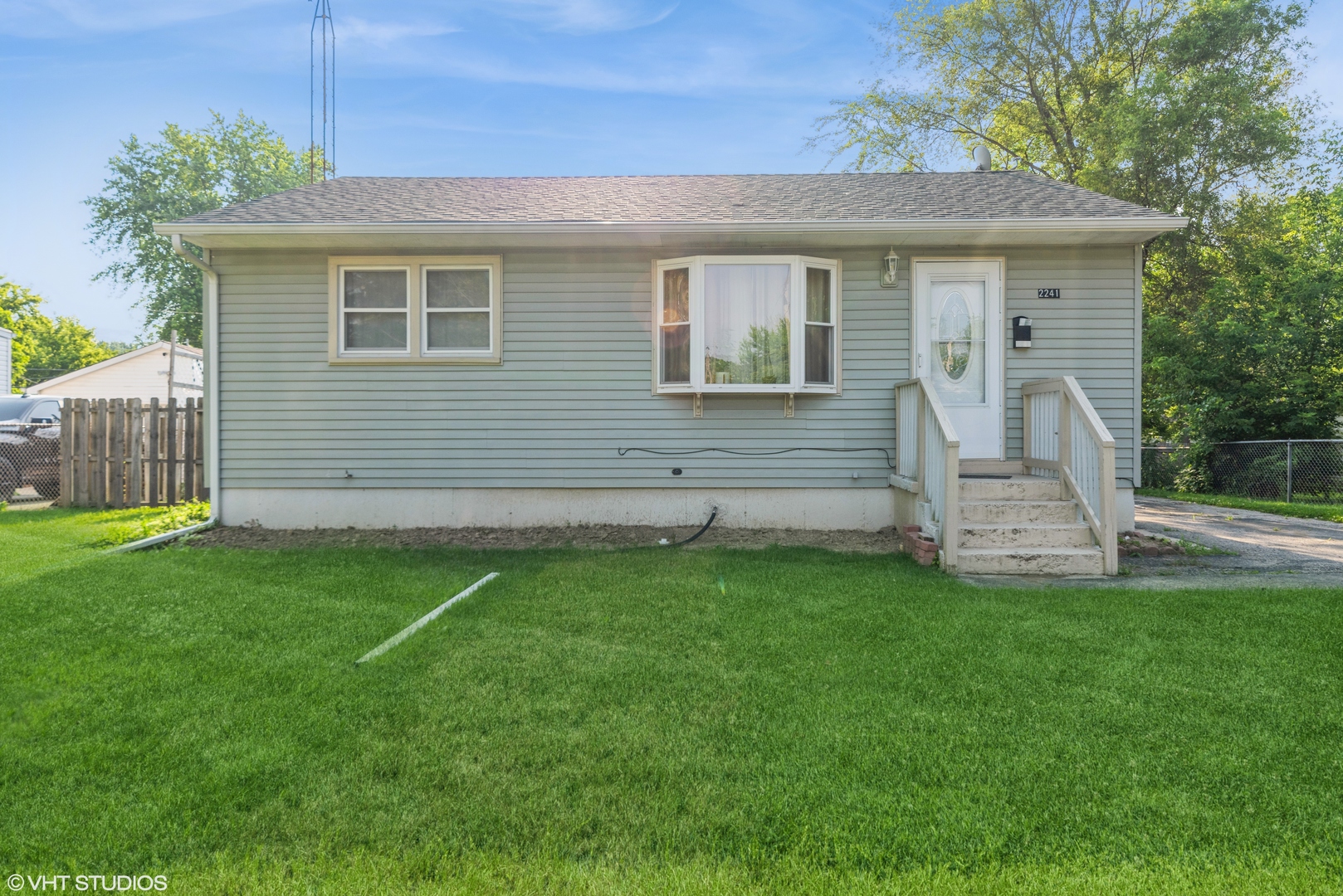 2241 Shawnee Road Waukegan, IL 60087 - Photo 1 of 11 Gallery Image 1