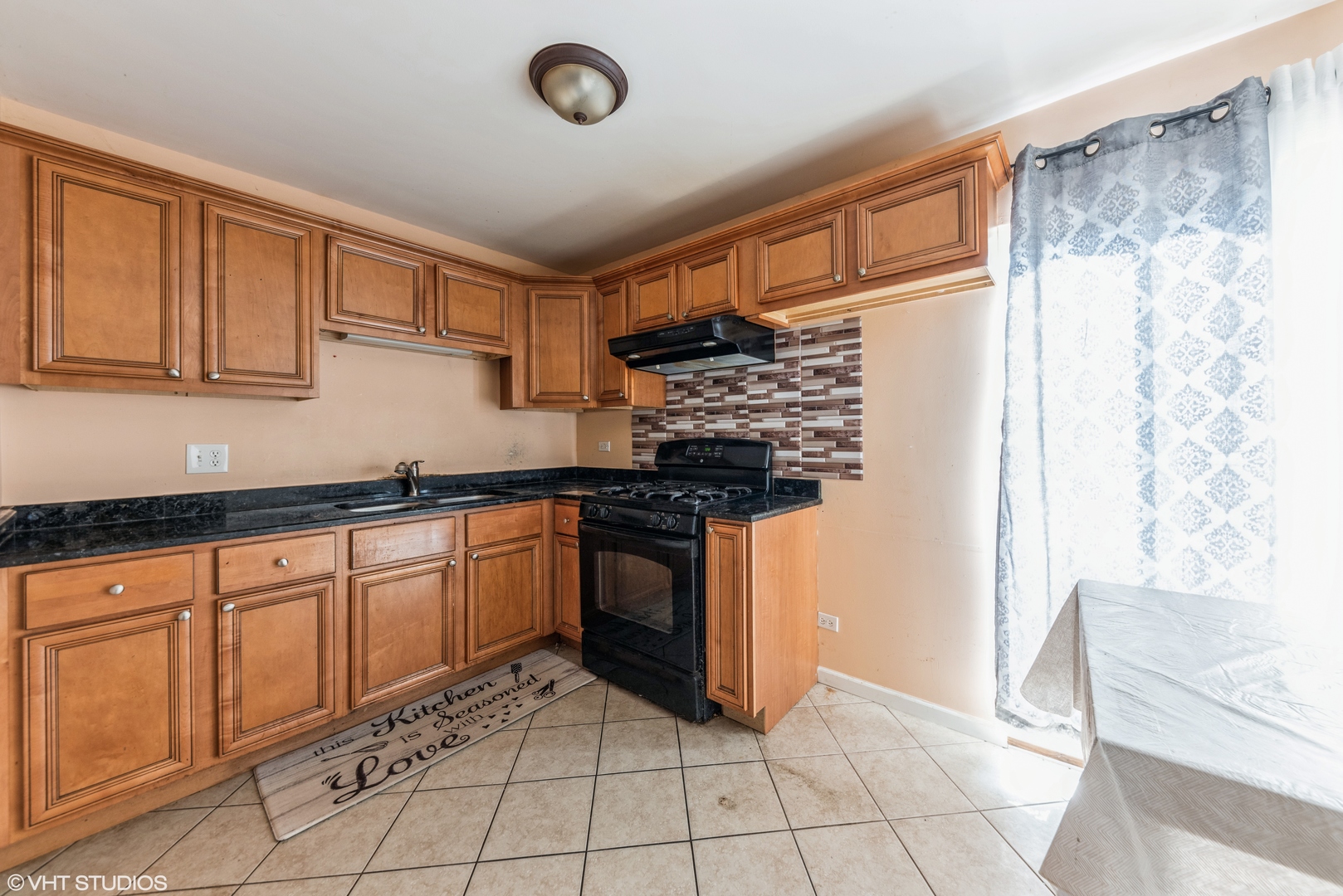 2241 Shawnee Road Waukegan, IL 60087 - Photo 5 of 11 Gallery Image 5