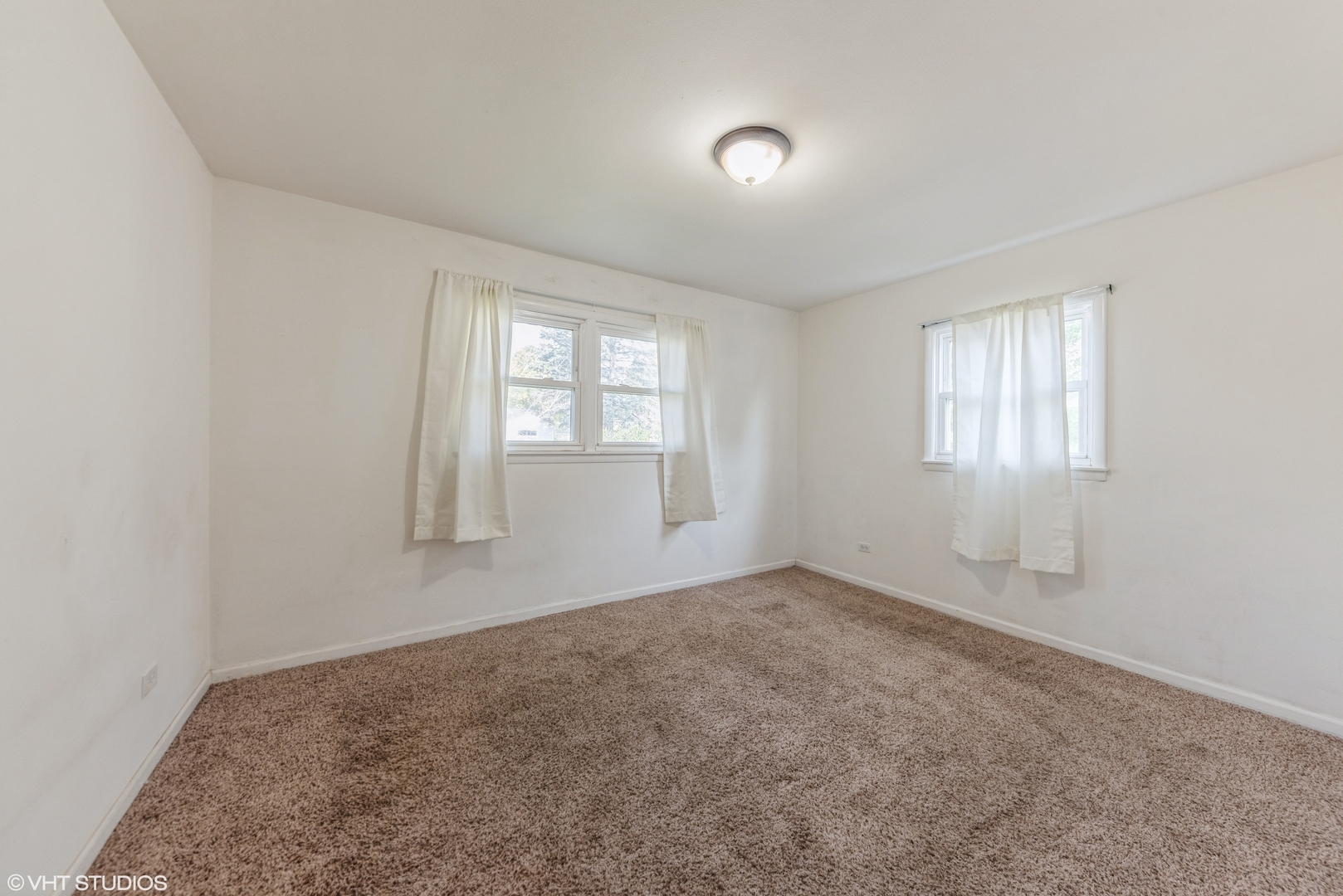 2241 Shawnee Road Waukegan, IL 60087 - Photo 6 of 11 Gallery Image 6