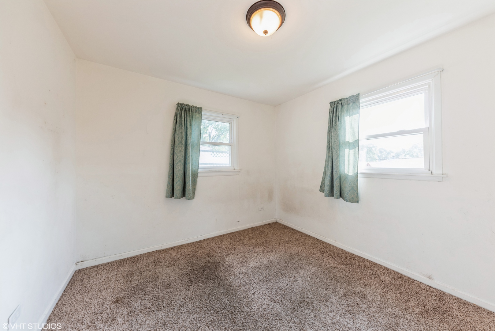 2241 Shawnee Road Waukegan, IL 60087 - Photo 7 of 11 Gallery Image 7