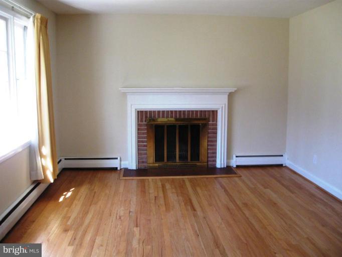 23 Cedarhill Road Randallstown, MD 21133 - Photo 2 of 10 Living Room