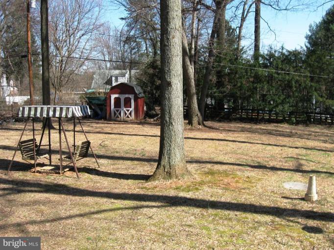 23 Cedarhill Road Randallstown, MD 21133 - Photo 5 of 10 Back yard