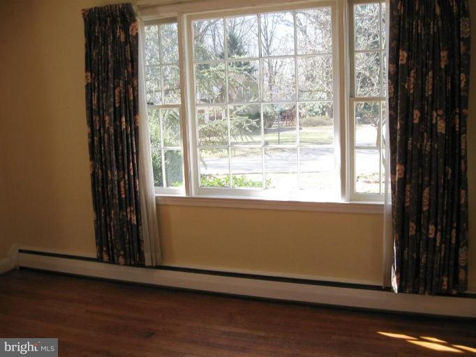 23 Cedarhill Road Randallstown, MD 21133 - Photo 7 of 10 Living Room #2