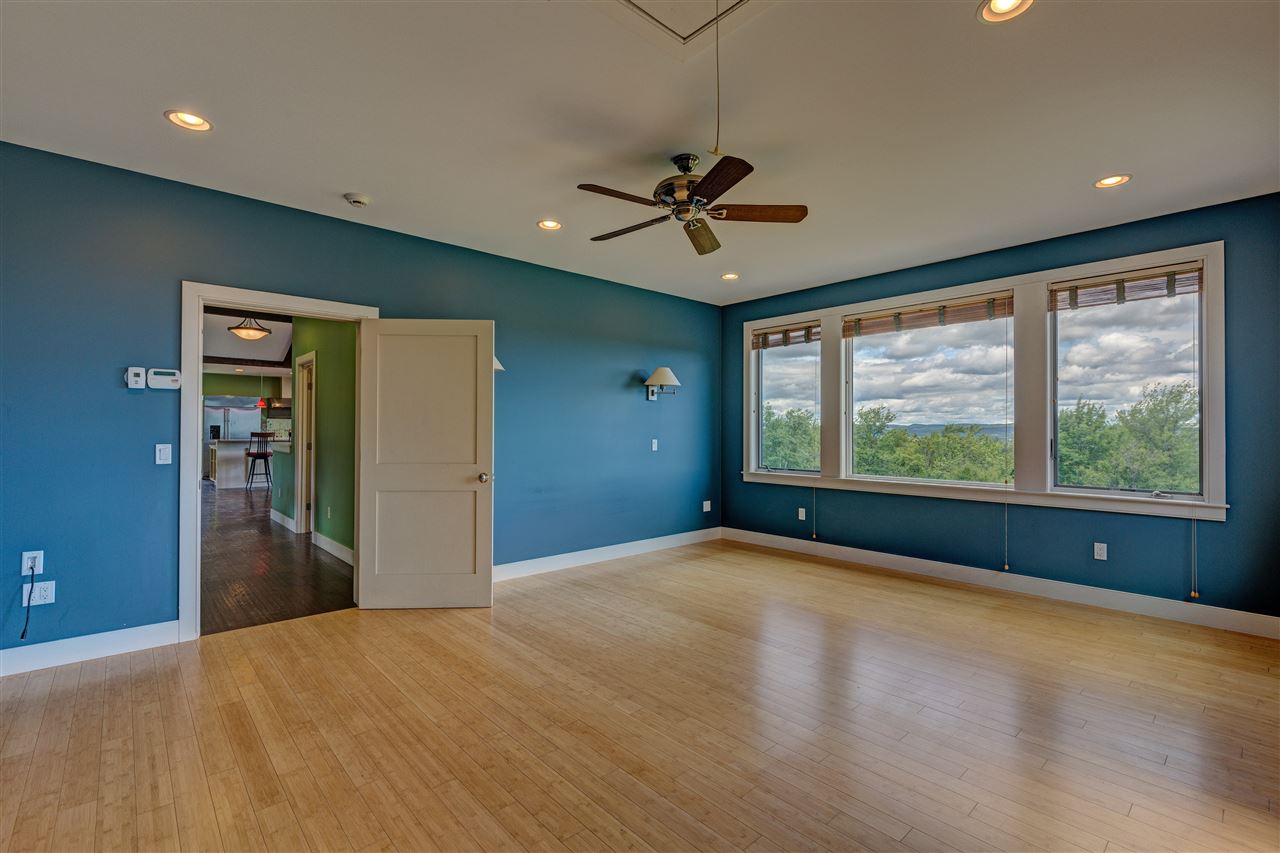 92 Summit Road New London, NH 03257 - Photo 18 of 33 Gallery Image 18