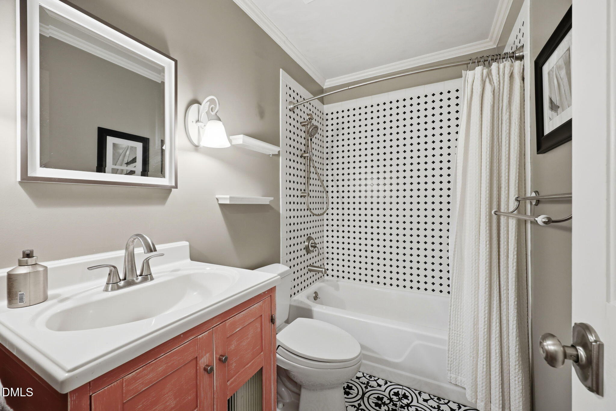 8704 Danbury Circle Raleigh, NC 27613 - Photo 27 of 70 33-web-or-mls-IMG_2717