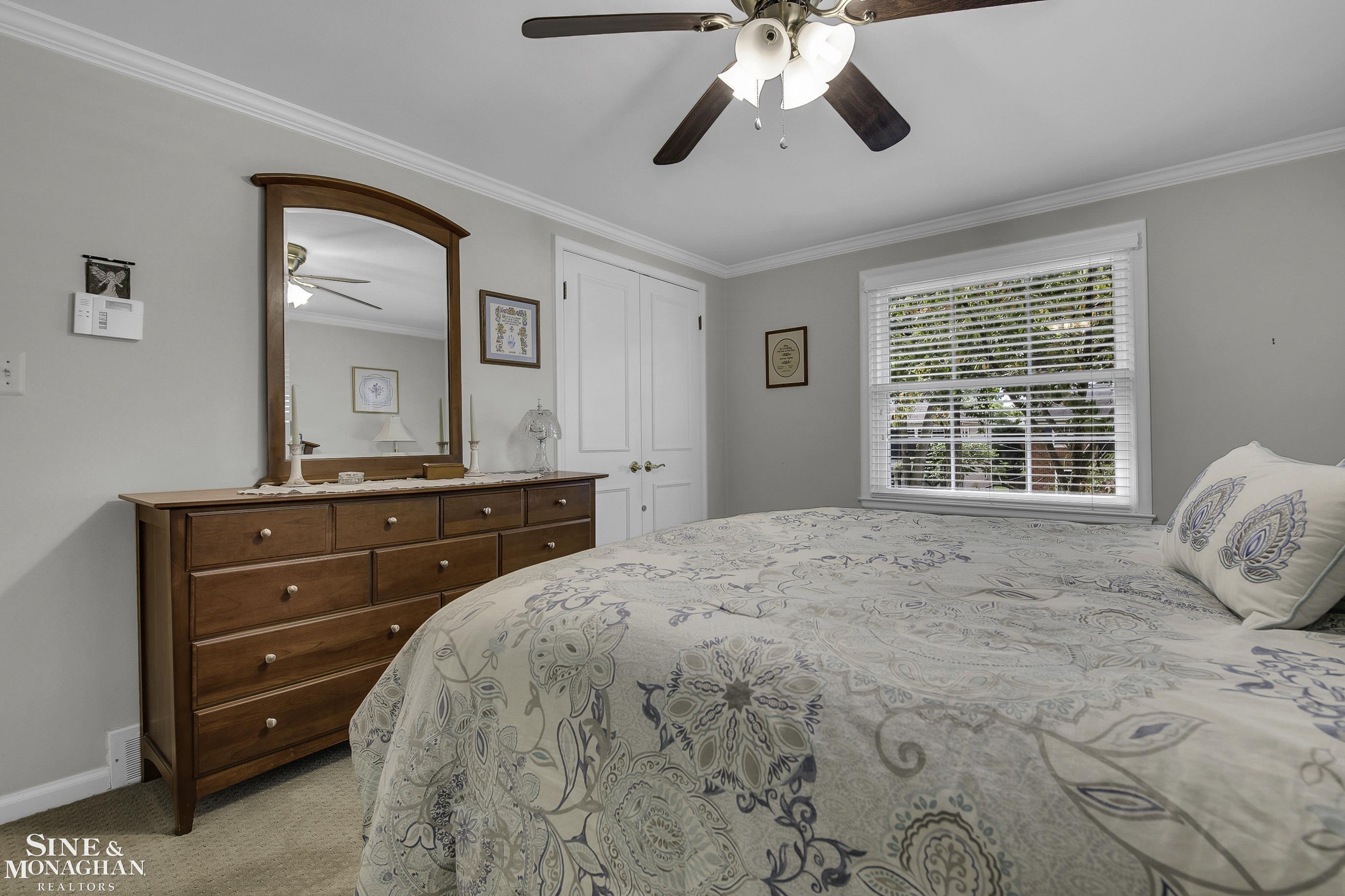 1956 Severn Road Grosse Pointe Woods, MI 48236 - Photo 21 of 40