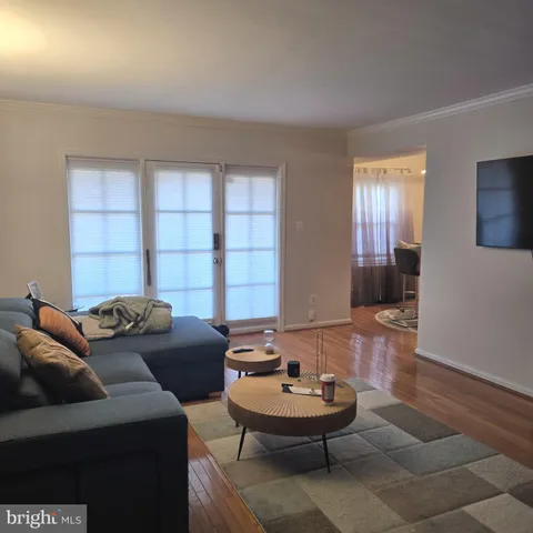 $2,200 | 3336 Spring Lane, Unit A26, Falls Church, VA 22041