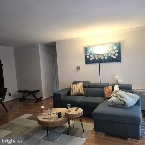 $2,200 | 3336 Spring Lane, Unit A26, Falls Church, VA 22041