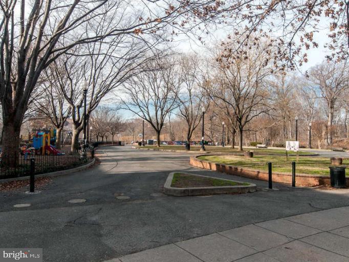 2627 Adams Mill Road Northwest, Unit 401 Washington, DC 20009 - Photo 16 of 20