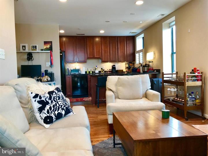 2627 Adams Mill Road Northwest, Unit 401 Washington, DC 20009 - Photo 4 of 20