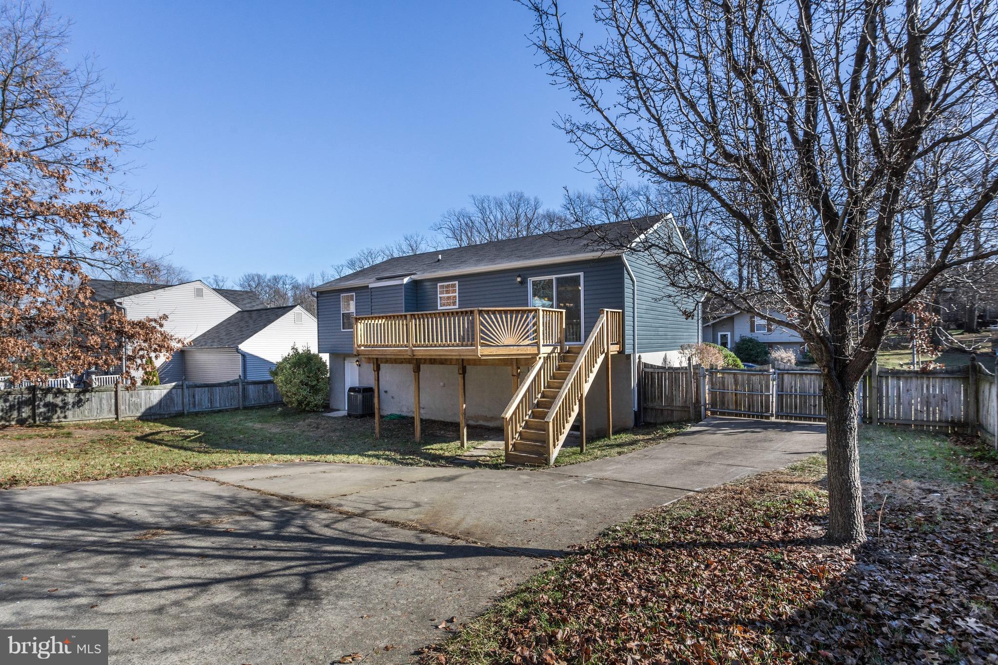 620 Riden Street Odenton, MD 21113 - Photo 29 of 30 Privacy fece- huge backyard