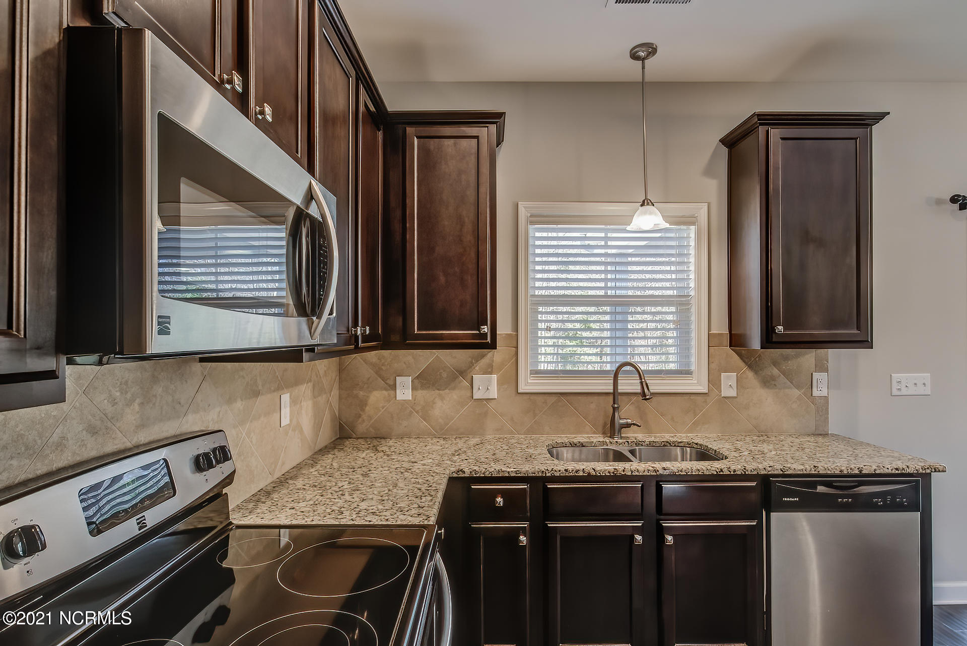 152 Poplar Branch Way Hampstead, NC 28443 - Photo 16 of 42 152-Poplar (95)