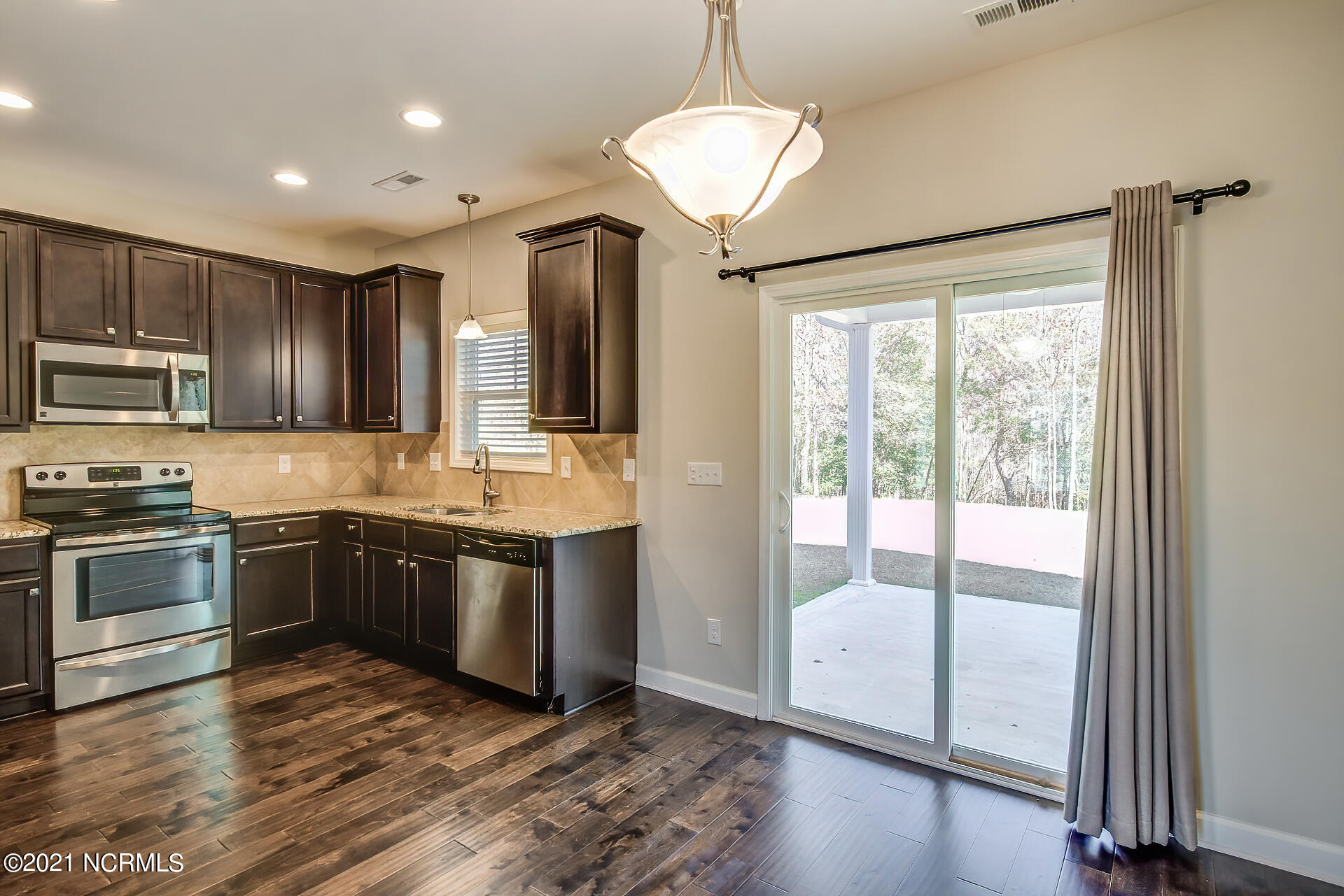 152 Poplar Branch Way Hampstead, NC 28443 - Photo 21 of 42 152-Poplar (100)