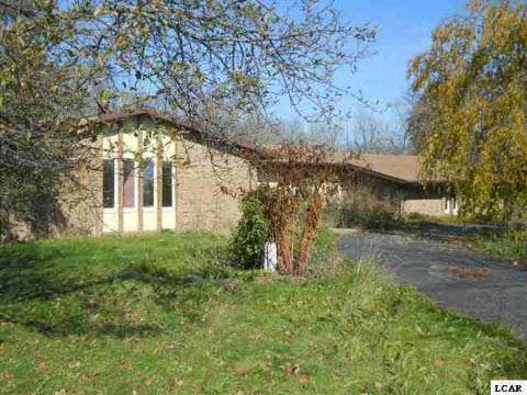 3300 West Cadmus Road Adrian, MI 49221 - Photo 1 of 15 20022167.JPG