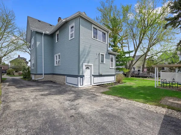 $749,000 | 24 North Kensington Avenue, La Grange, IL 60525