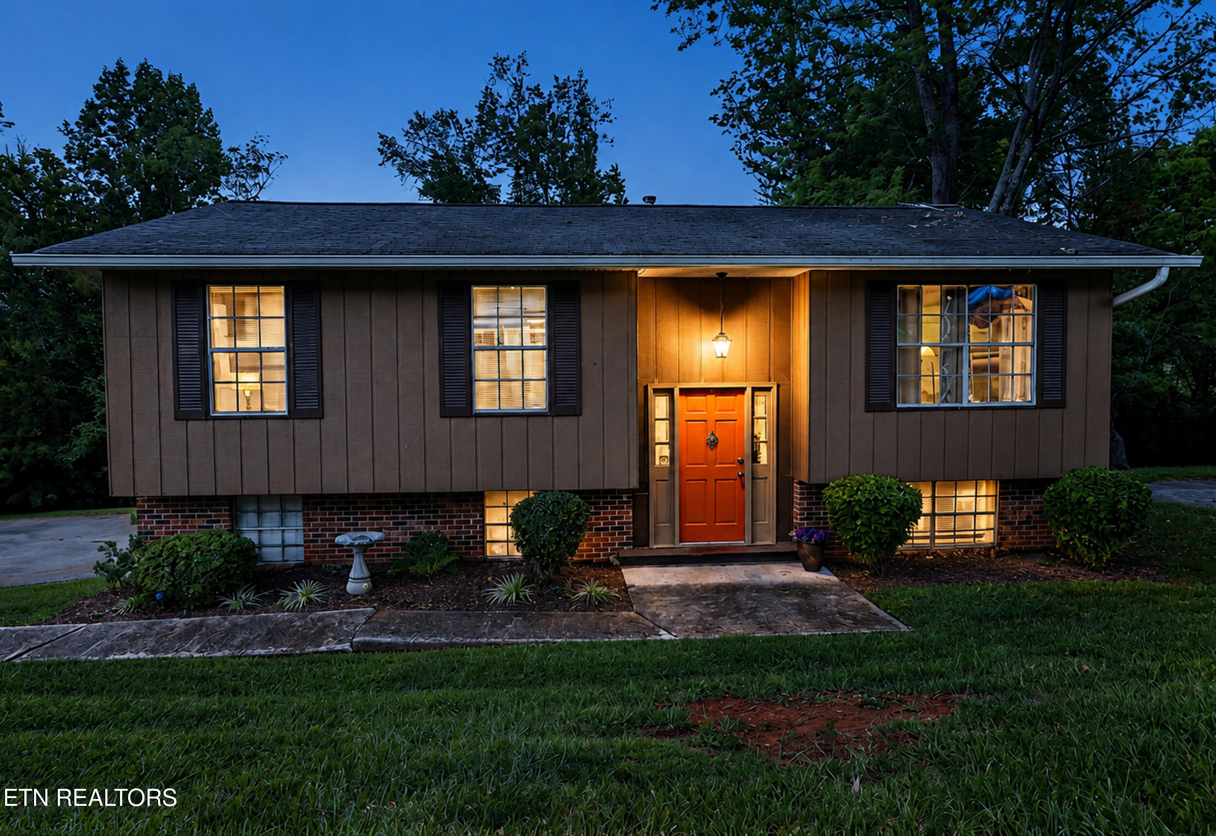 2220 Highland Road Maryville, TN 37801 - Photo 4 of 32 IMG_1001