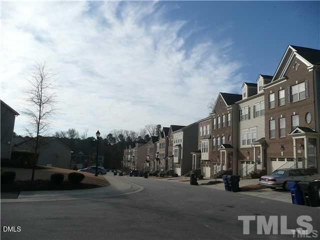 8336 Niayah Way Raleigh, NC 27612 - Photo 2 of 9 Glenwood Station